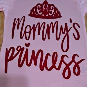 2t t-shirts 1 boy and 1 girl.